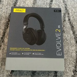Never used. Corded or wireless Jabra Evolve2 85 headset.